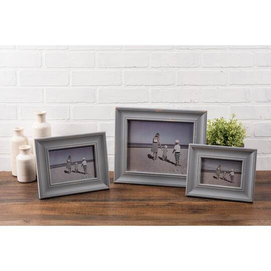 DII® Distressed 4" x 6" Picture Frame